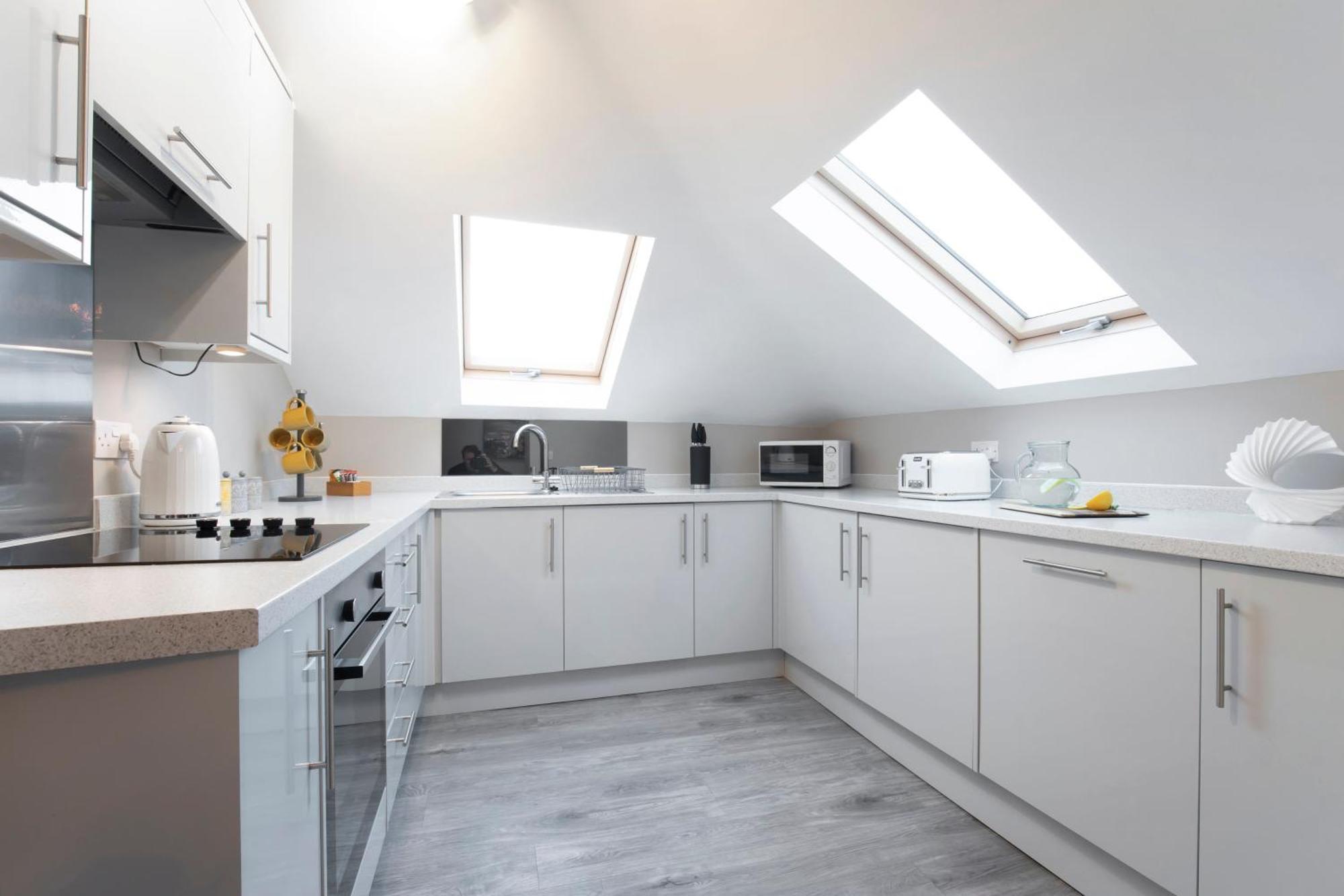 Modern 2 Bedroom Town Centre Apartment Cheltenham Buitenkant foto